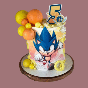 La nostra Torta di Compleanno Magica per bambini a Verona è un’esplosione di gusto e creatività. Preparata nella pasticceria artigianale in Veneto, ogni torta è un’opera d’arte su misura. Offriamo gusti deliziosi come vaniglia, cioccolato o red velvet e decorazioni che incantano. Regala al tuo bambino una torta che racconta la sua storia, con un design unico e tanta dolcezza.